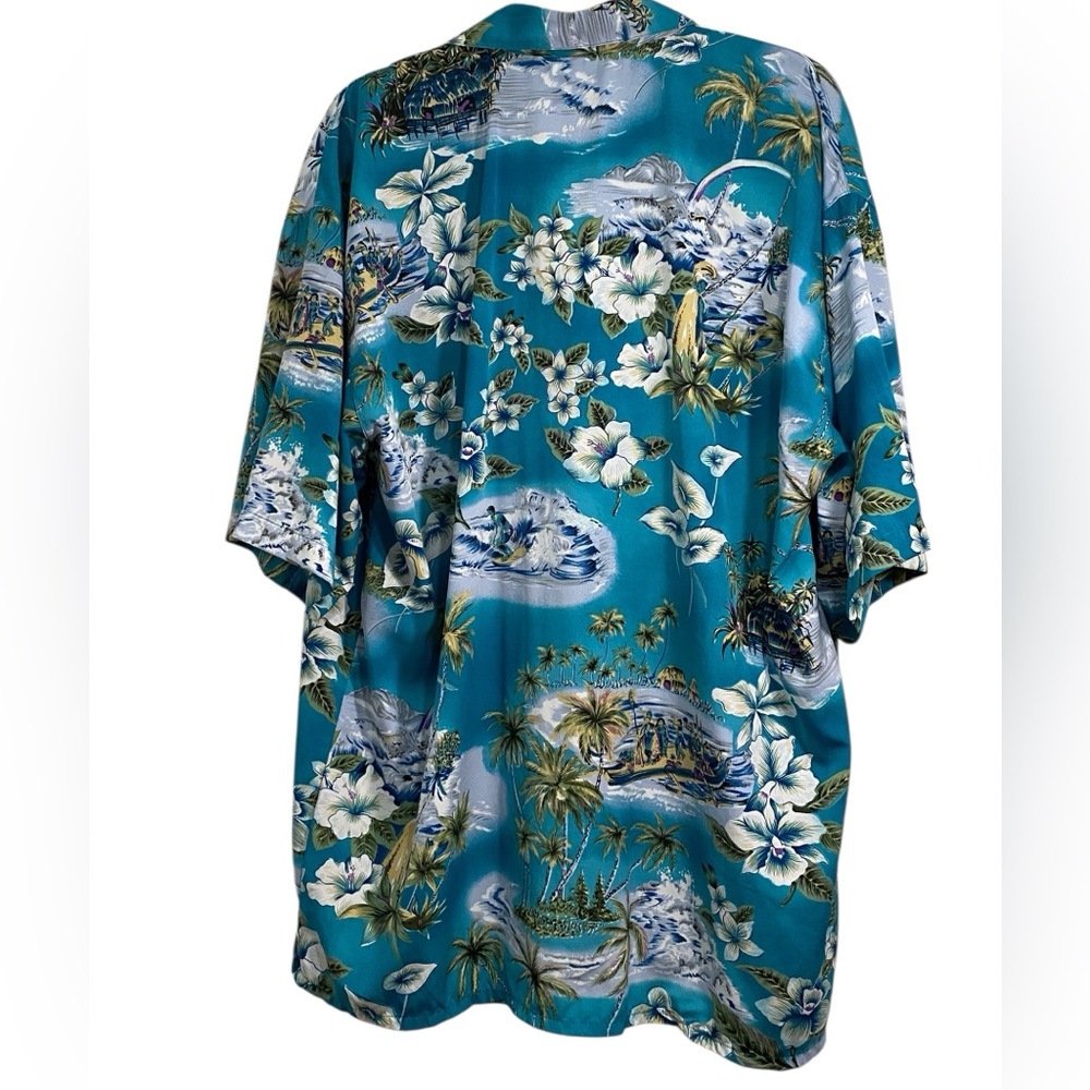 Memo’s Hawaiian Shirt - Picture 2 of 6